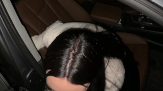 Публичный рискованный минет, фут-фетиш в машине и сперма на лицо прямо на паркинге